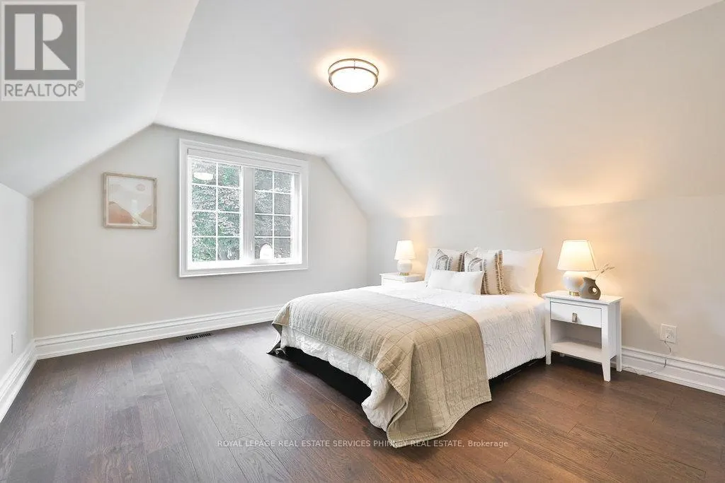 1033 WENLEIGH COURT