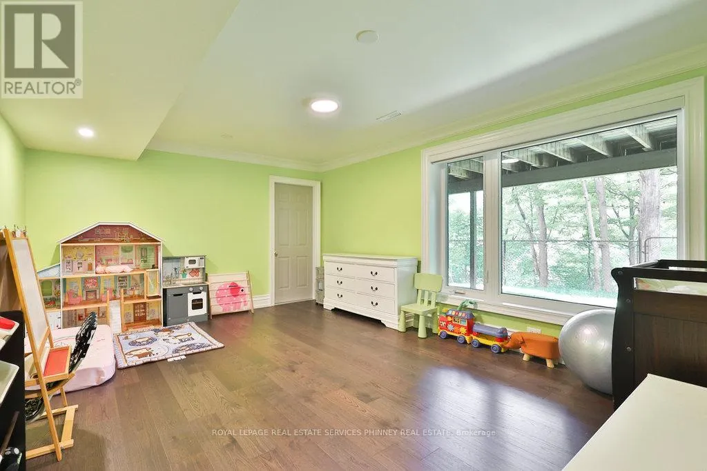 1033 WENLEIGH COURT