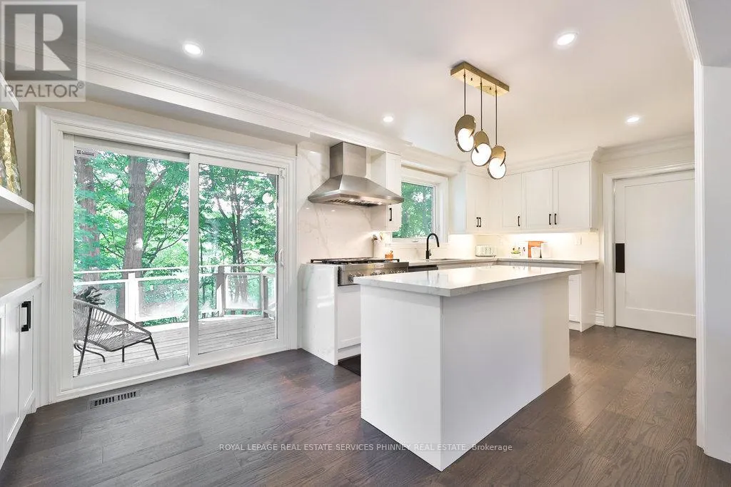 1033 WENLEIGH COURT