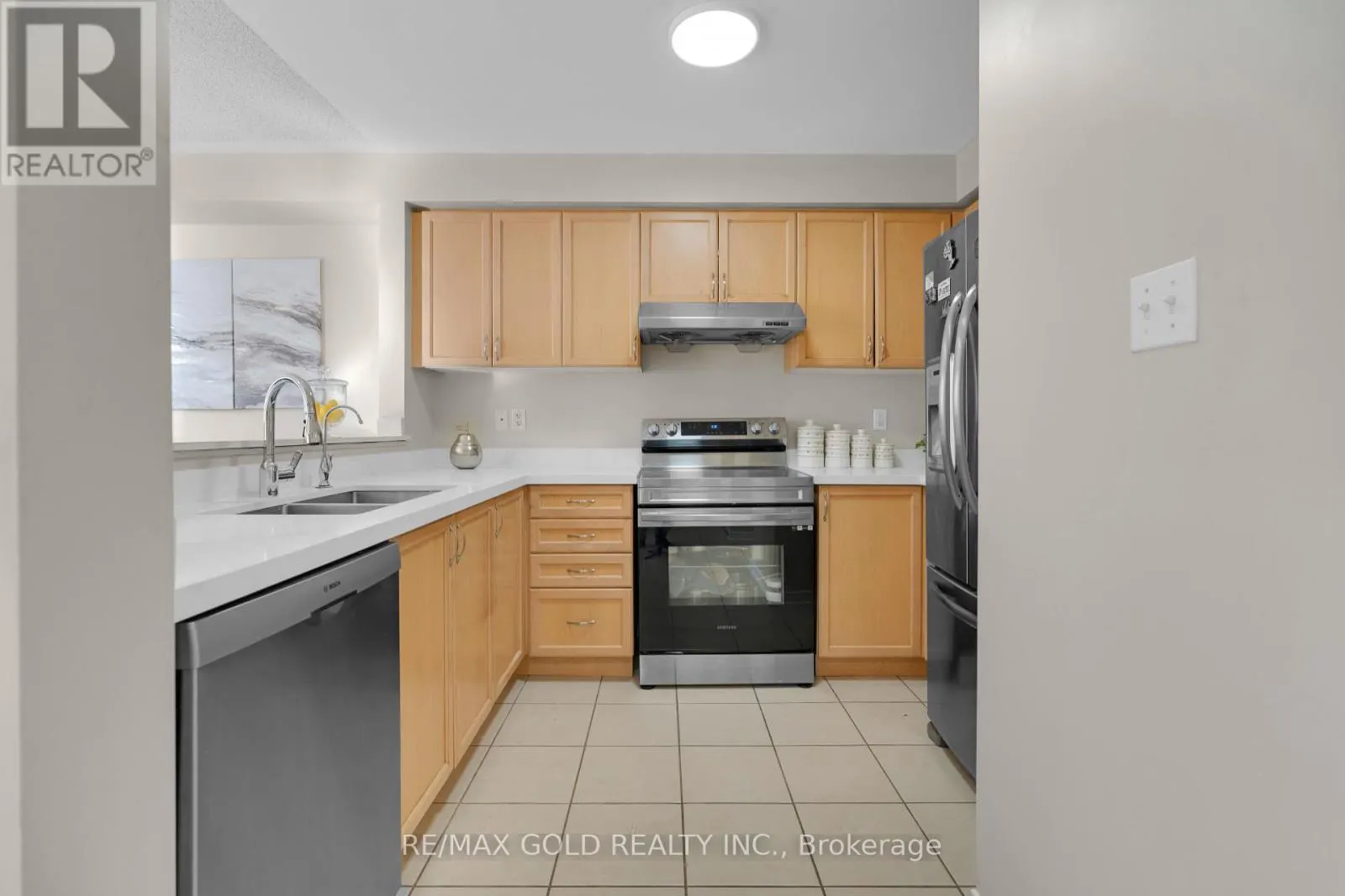29 SAND CHERRY CRESCENT