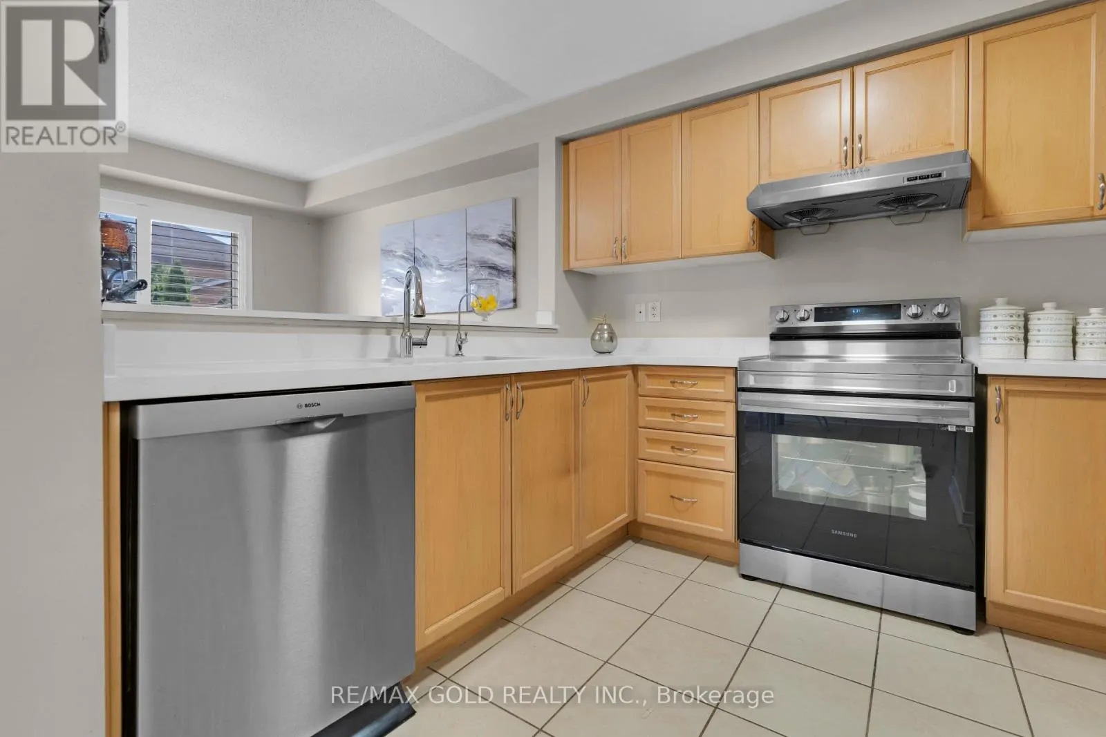 29 SAND CHERRY CRESCENT