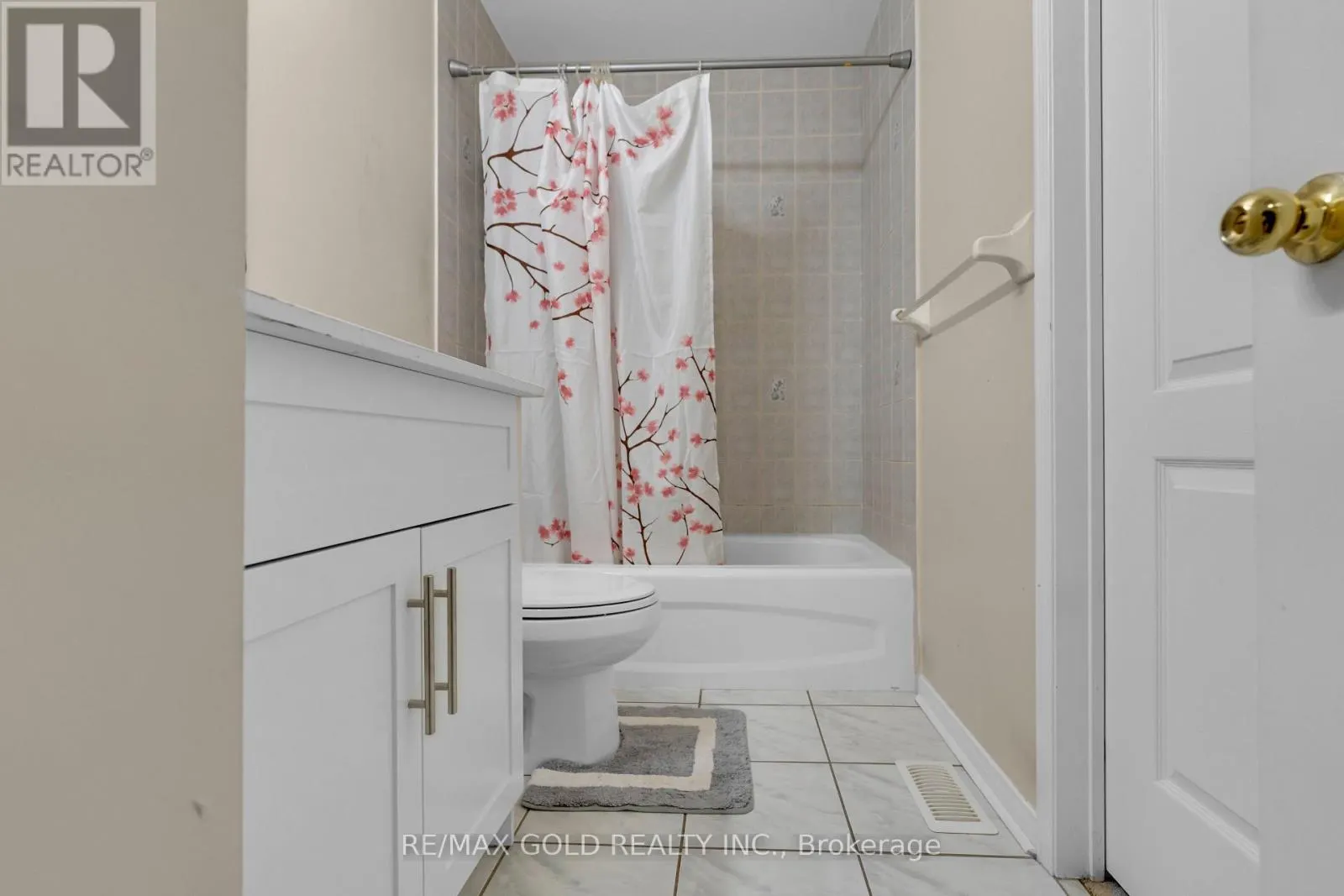 29 SAND CHERRY CRESCENT