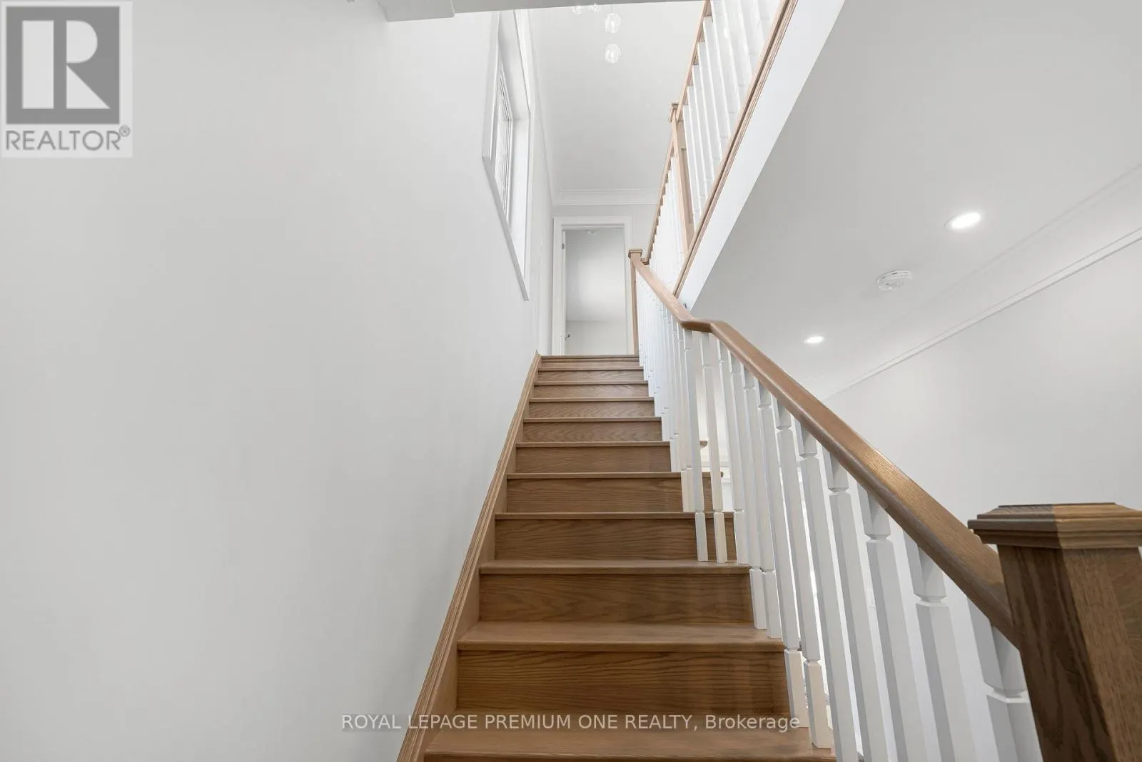 12 JACK KENNY COURT