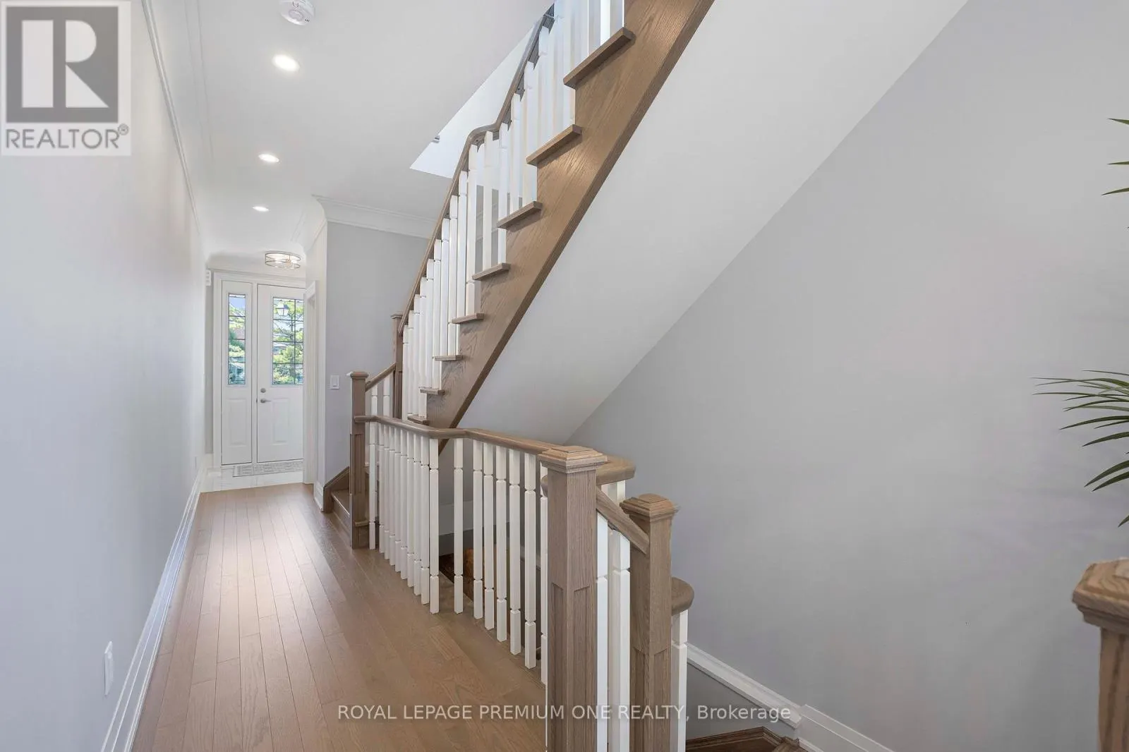 12 JACK KENNY COURT