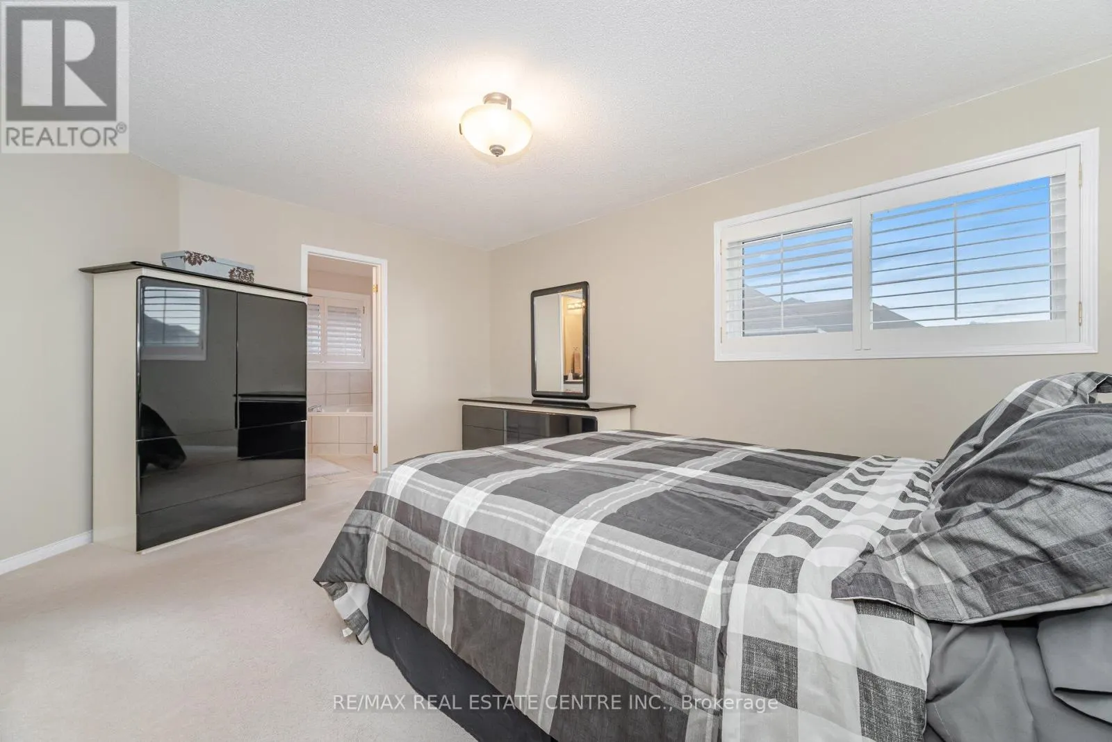 275 CRESTHAVEN ROAD