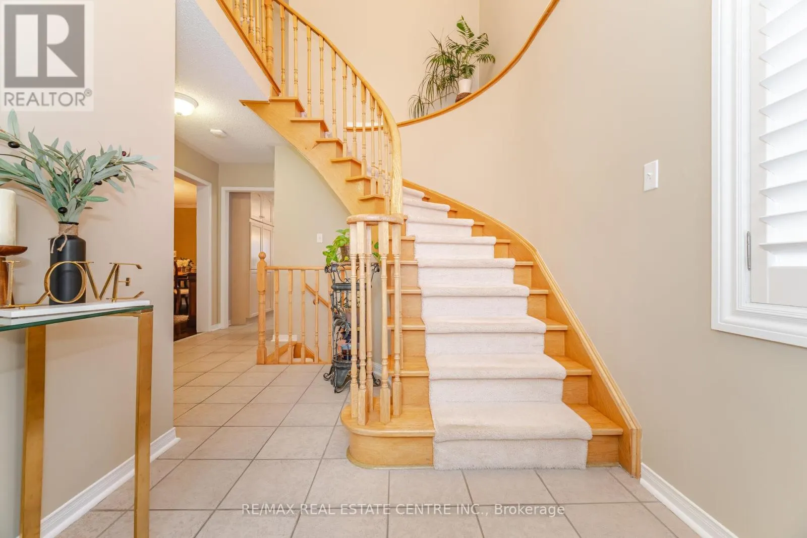 275 CRESTHAVEN ROAD