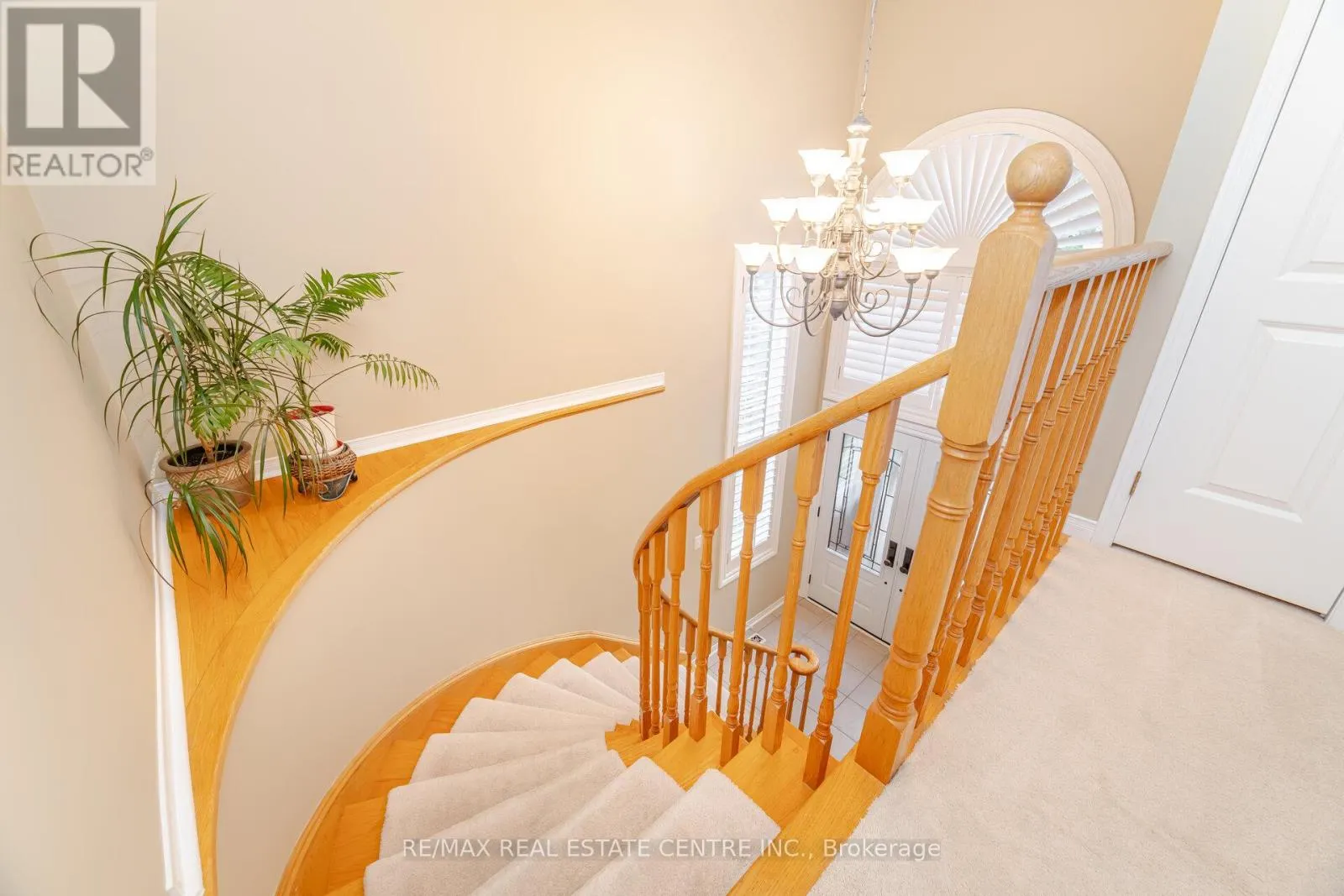 275 CRESTHAVEN ROAD