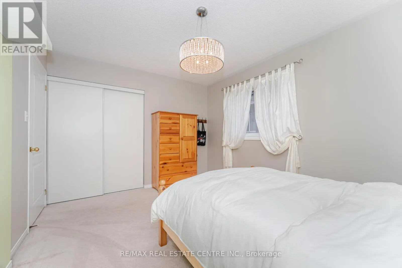 275 CRESTHAVEN ROAD