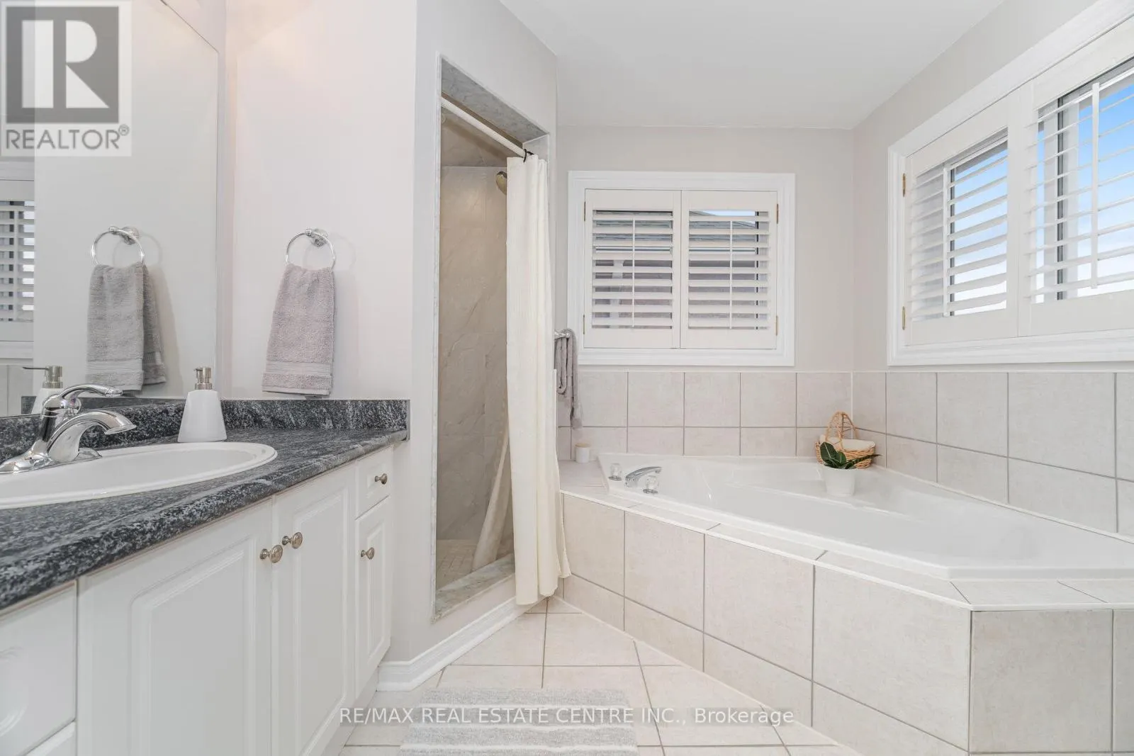 275 CRESTHAVEN ROAD