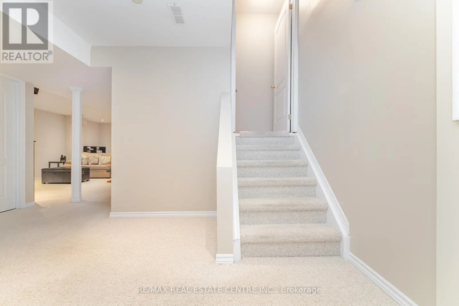 275 CRESTHAVEN ROAD