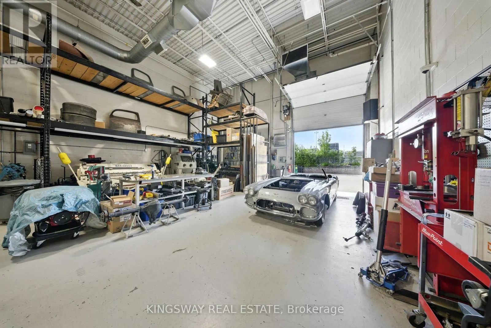 3 - 2359 ROYAL WINDSOR DRIVE