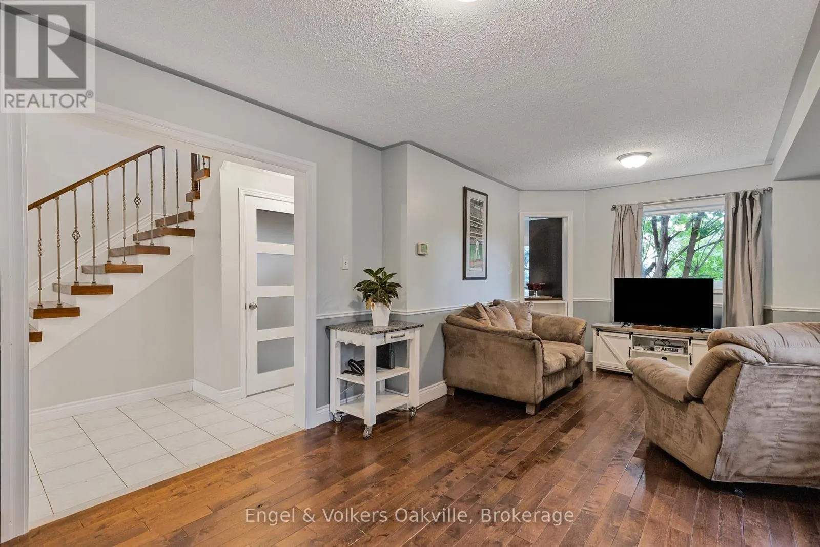 569 PHOEBE CRESCENT