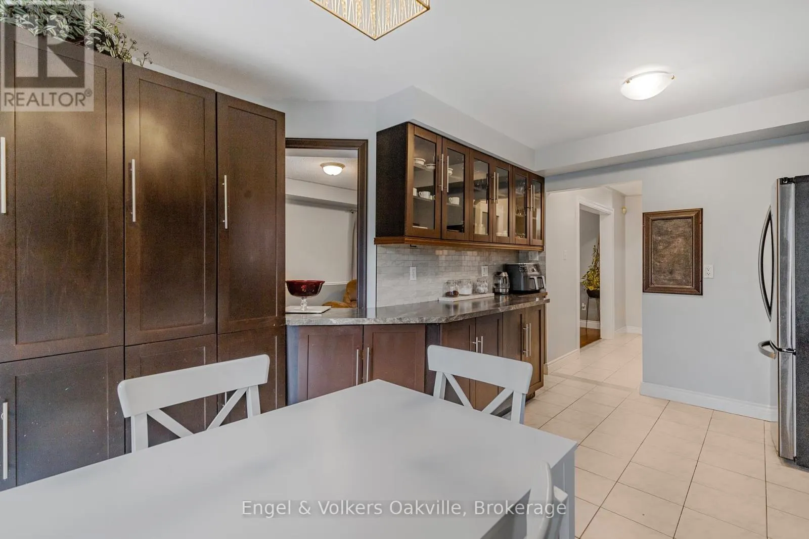 569 PHOEBE CRESCENT