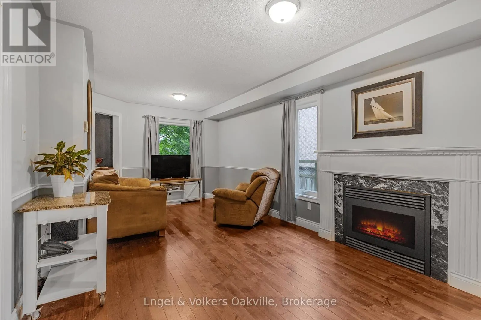 569 PHOEBE CRESCENT