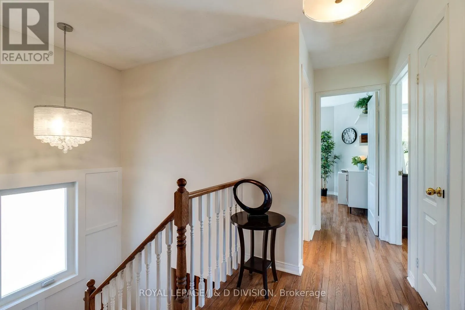 2448 CAPILANO CRESCENT