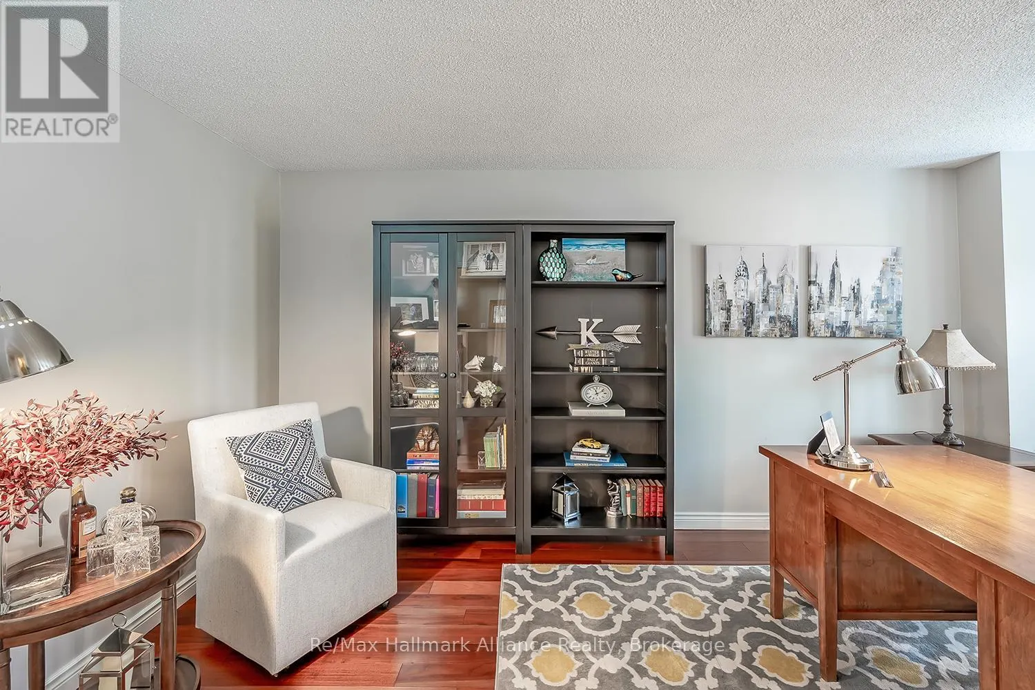 7172 BAYWOOD COURT