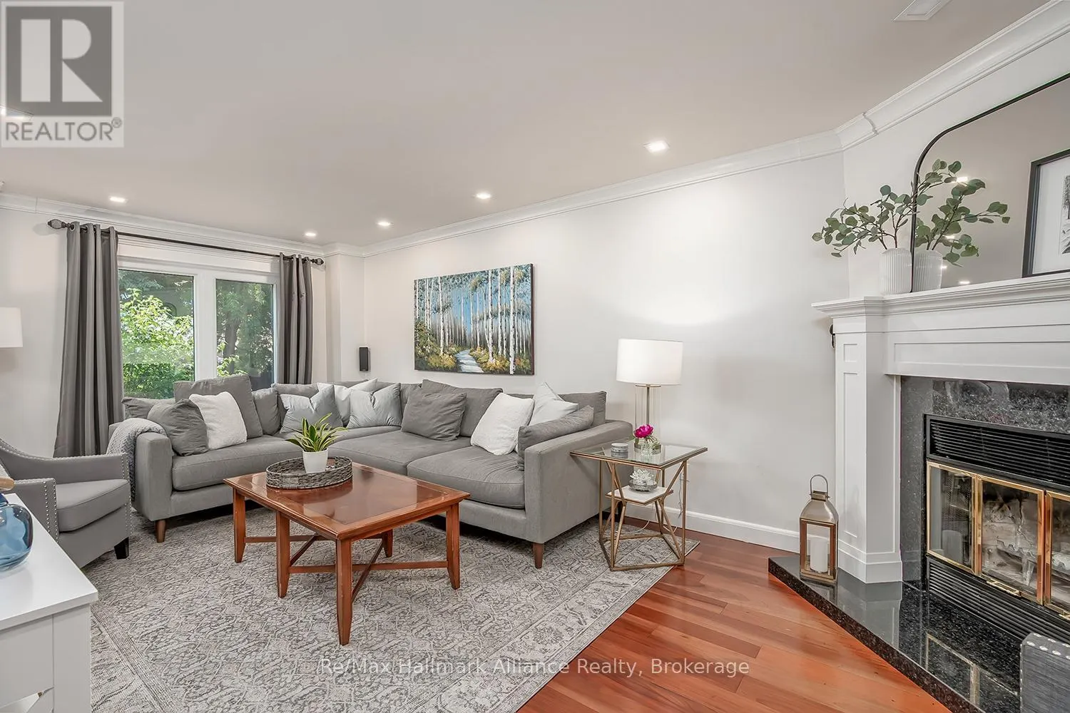 7172 BAYWOOD COURT