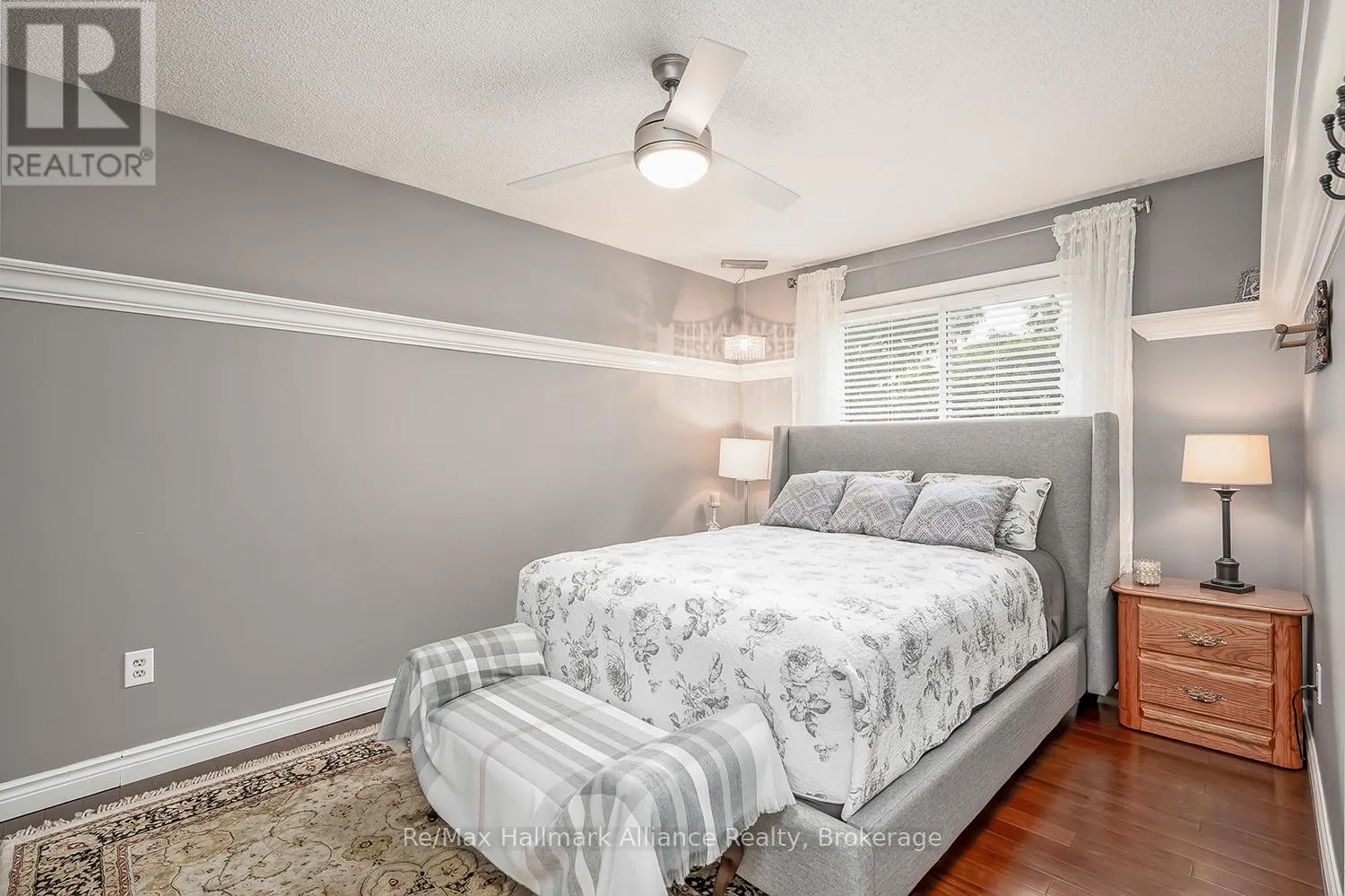 7172 BAYWOOD COURT