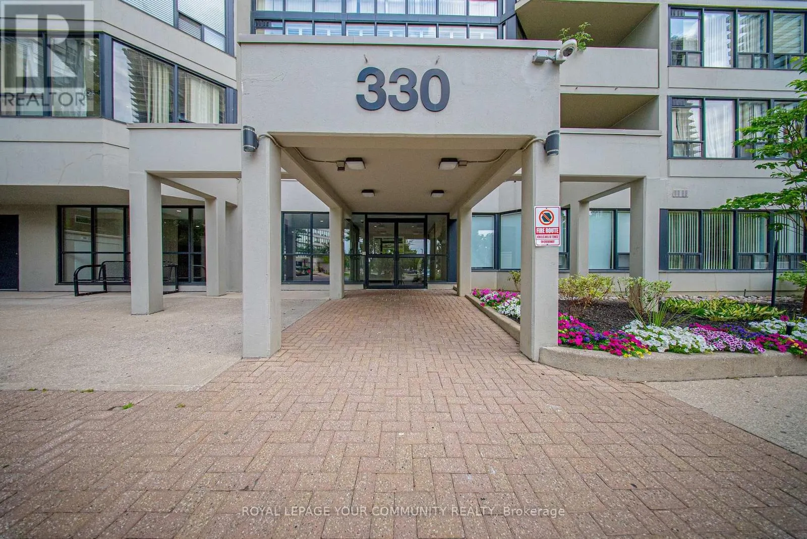 1404 - 330 RATHBURN ROAD W