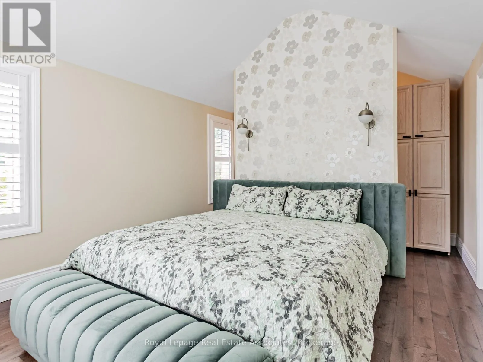 35 GLENMANOR DRIVE
