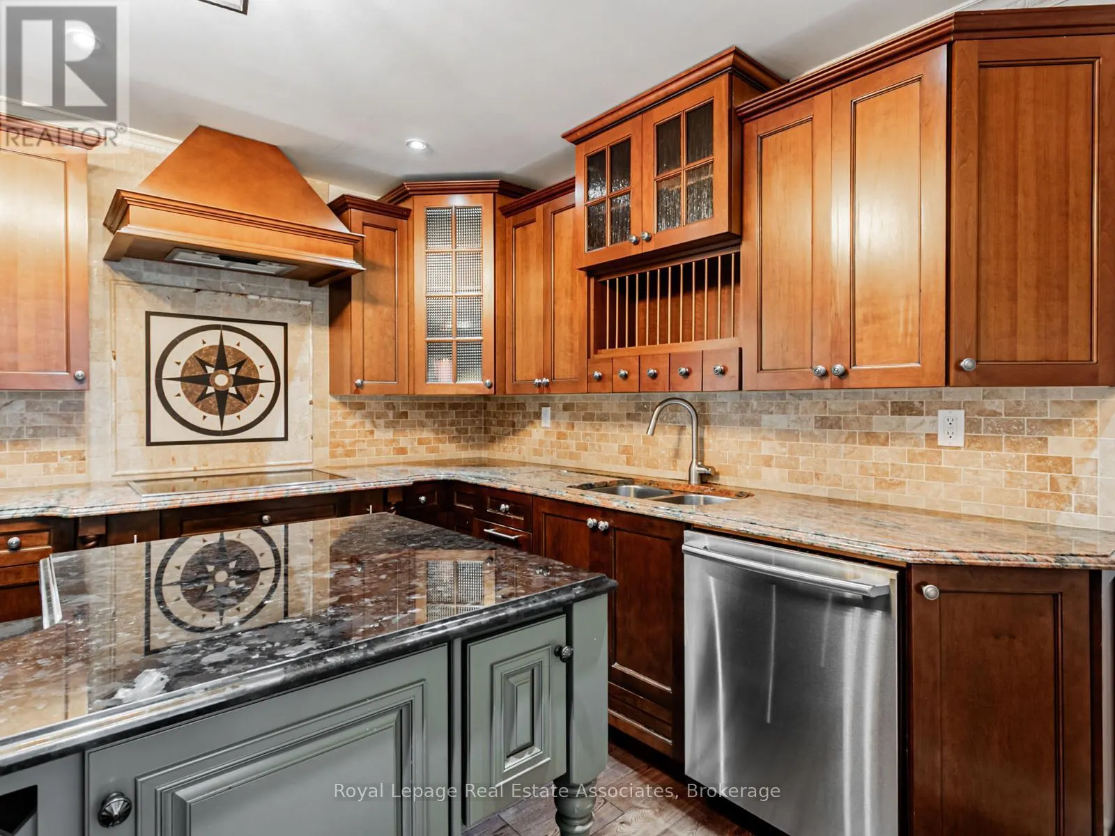 35 GLENMANOR DRIVE