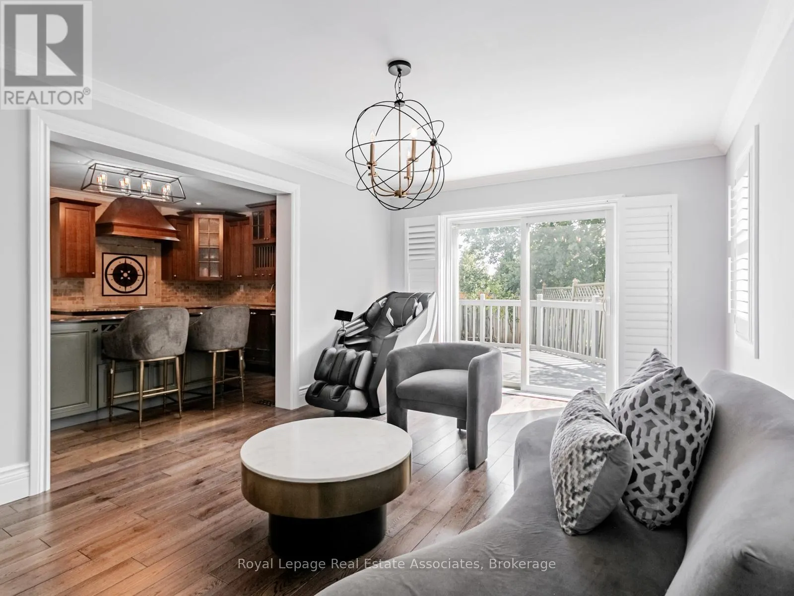 35 GLENMANOR DRIVE