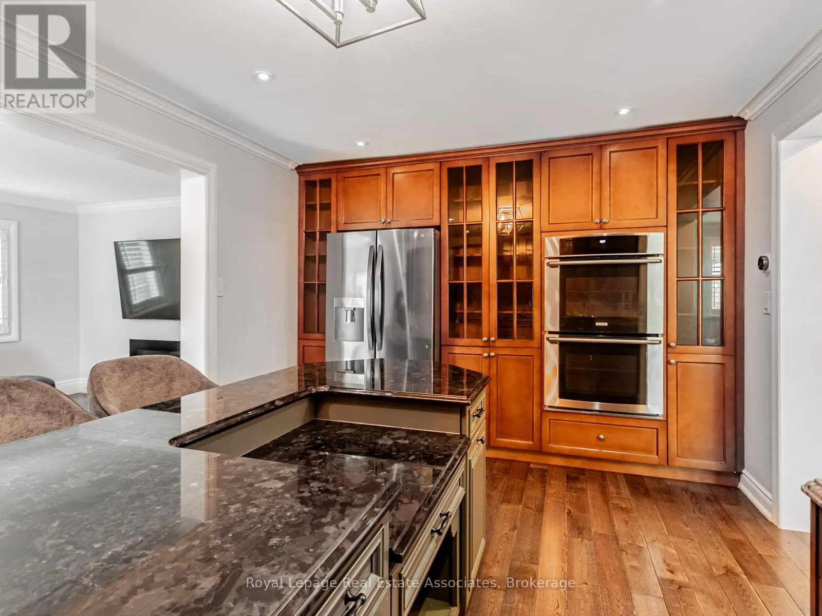 35 GLENMANOR DRIVE