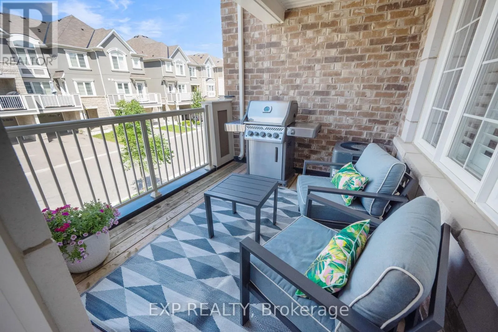 978 ALDER GATE