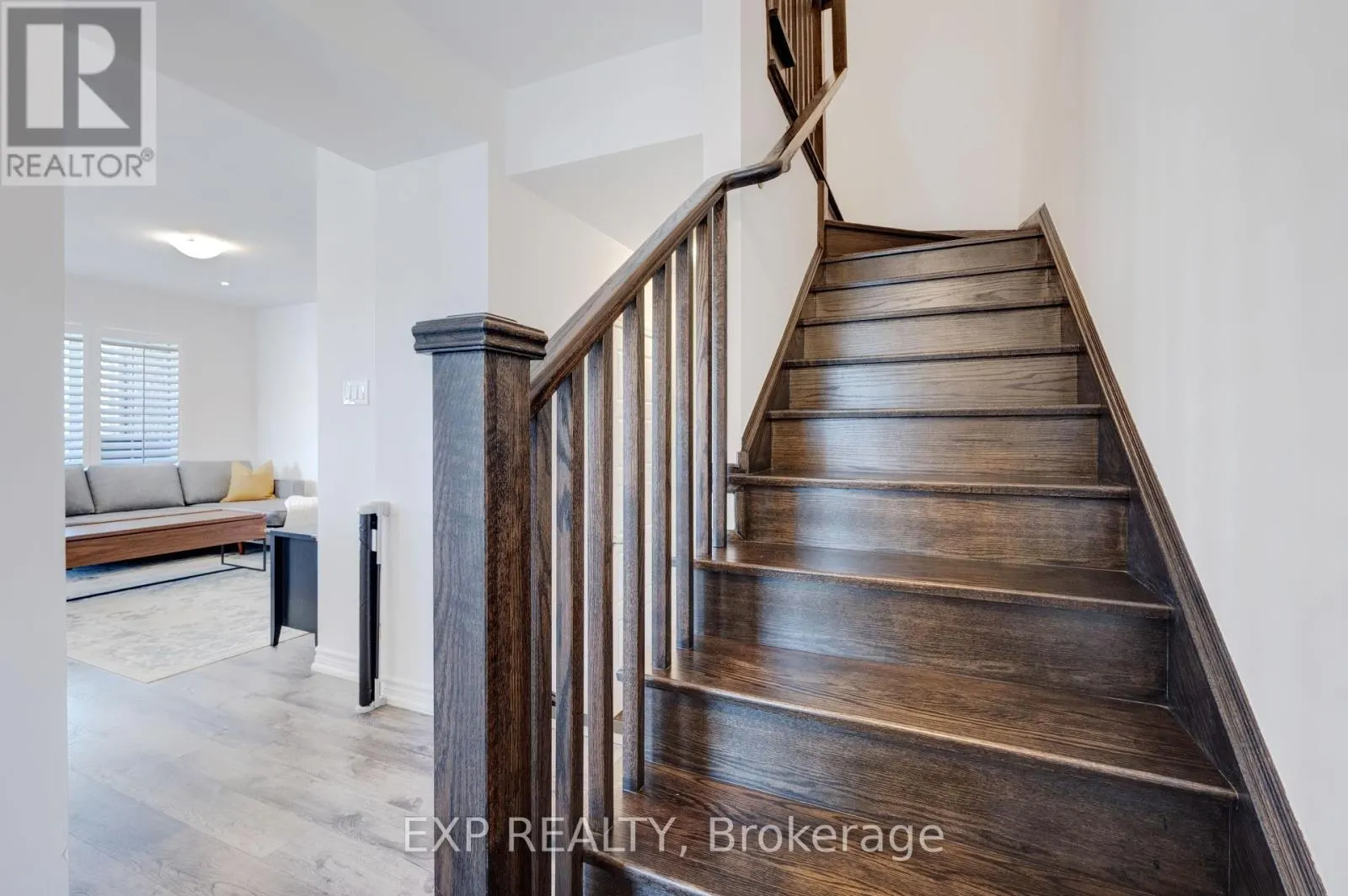 978 ALDER GATE