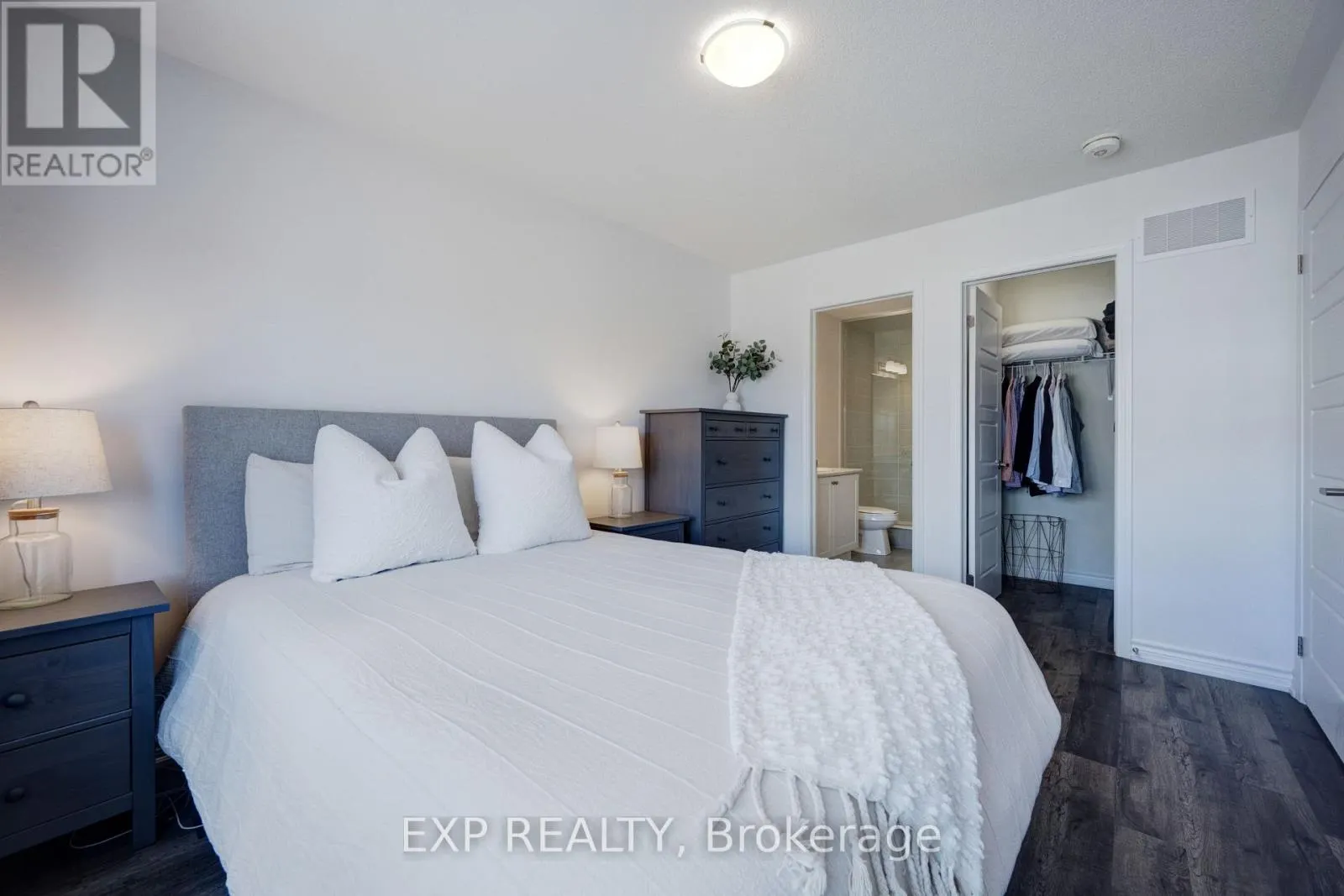 978 ALDER GATE