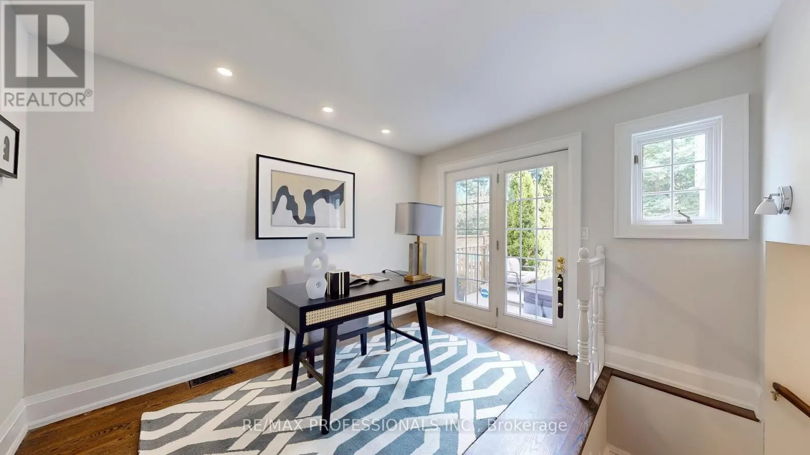 5 GRASSPOINT CRESCENT