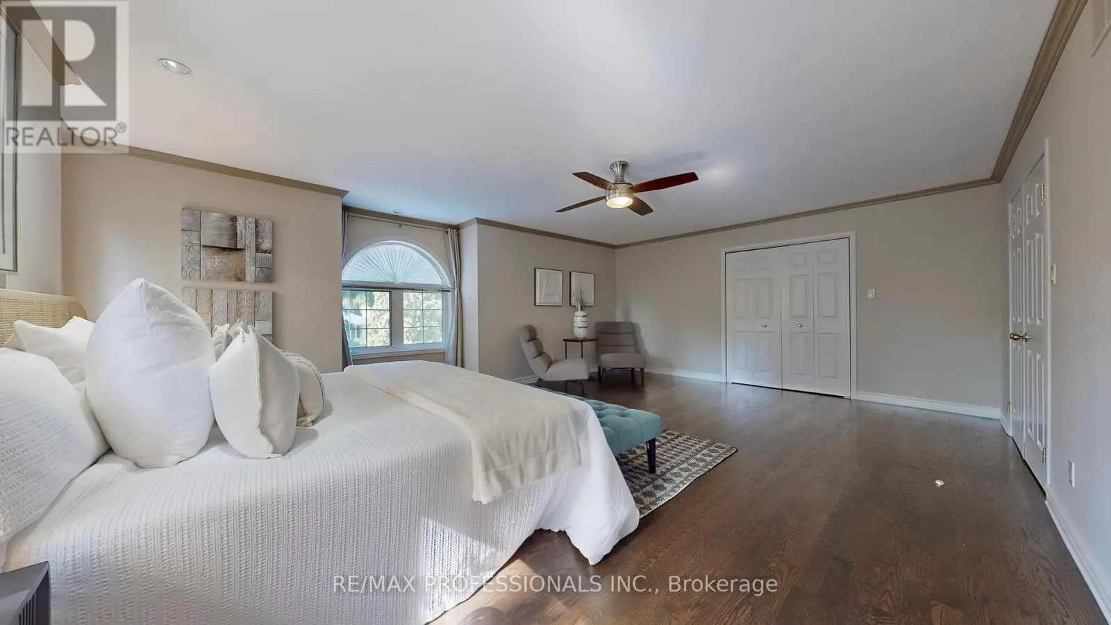 5 GRASSPOINT CRESCENT