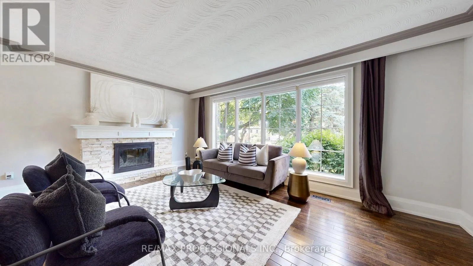5 GRASSPOINT CRESCENT