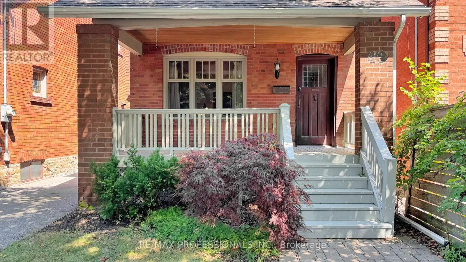 49 ALBERT AVENUE