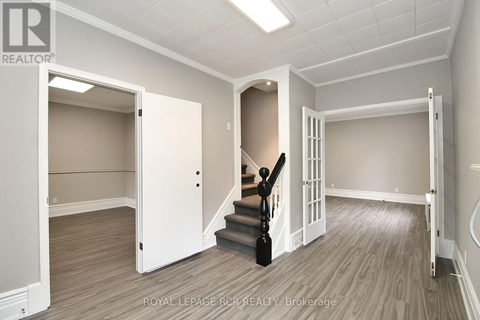69 KING STREET W