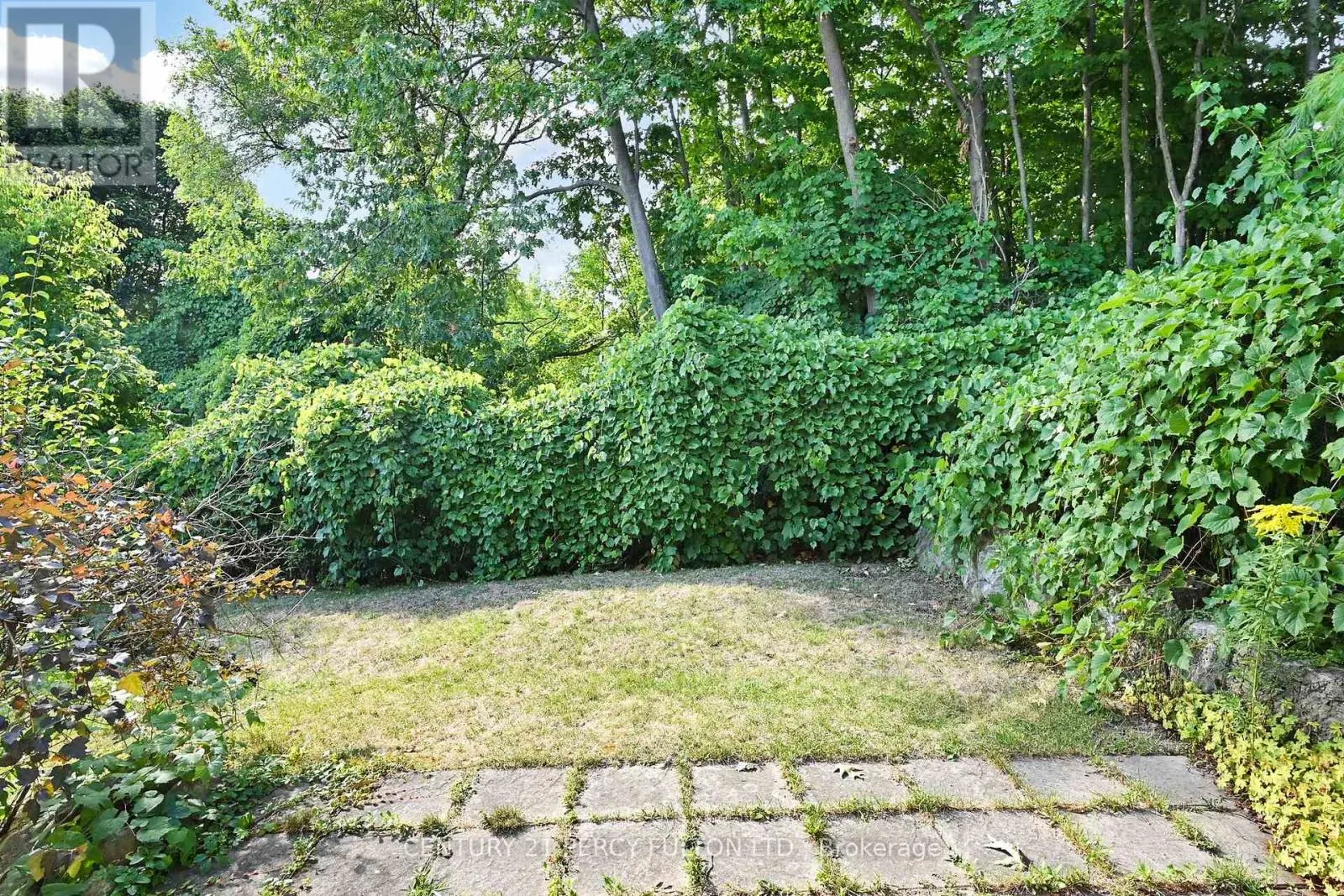 1832 CHESBRO COURT