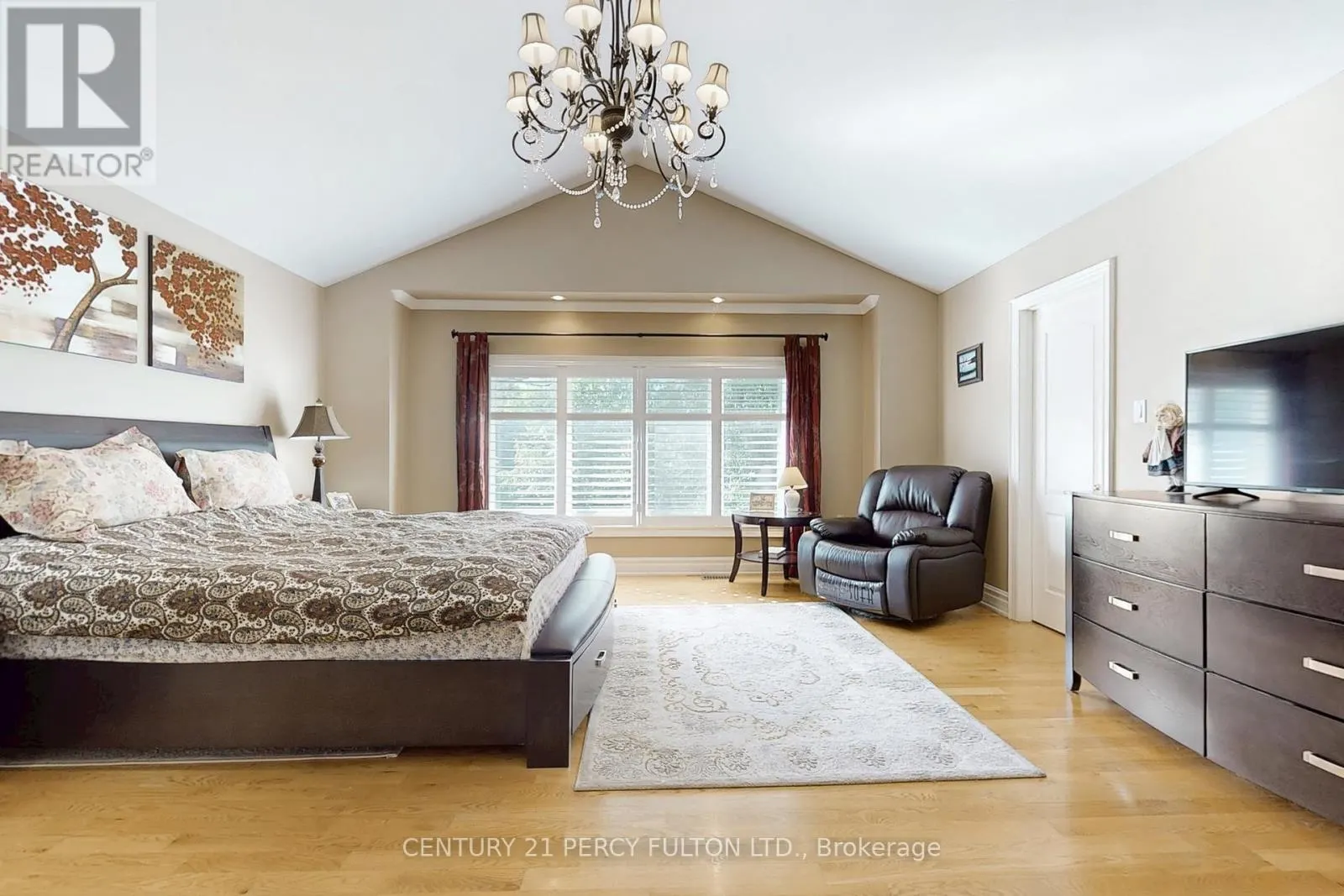 1832 CHESBRO COURT