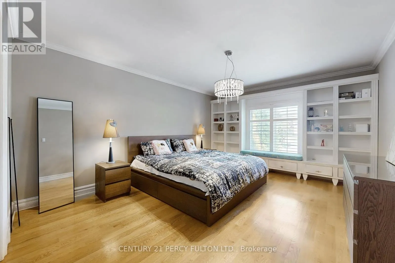 1832 CHESBRO COURT