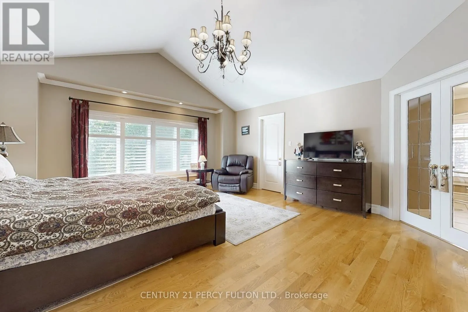 1832 CHESBRO COURT