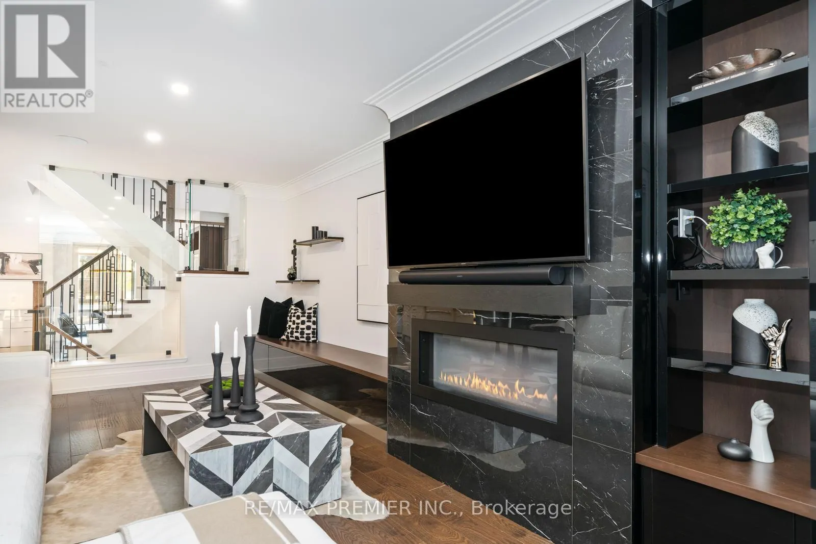 56A BELLMAN AVENUE
