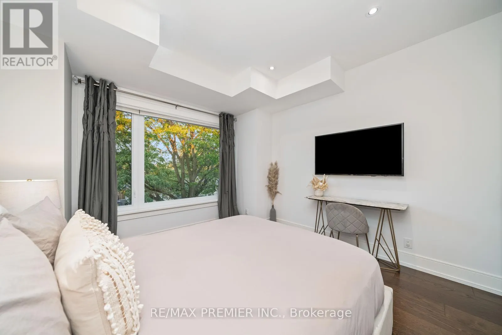 56A BELLMAN AVENUE