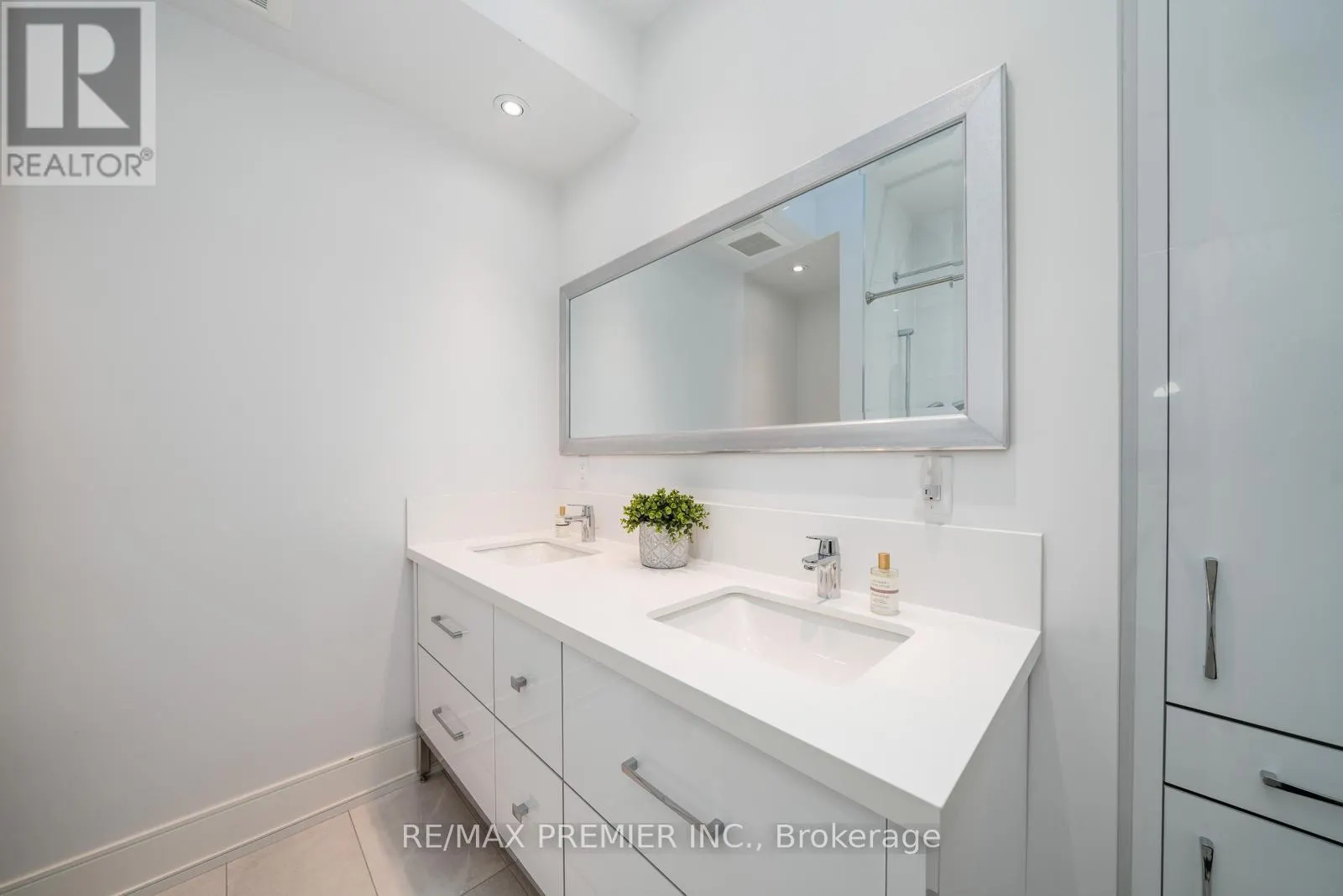 56A BELLMAN AVENUE