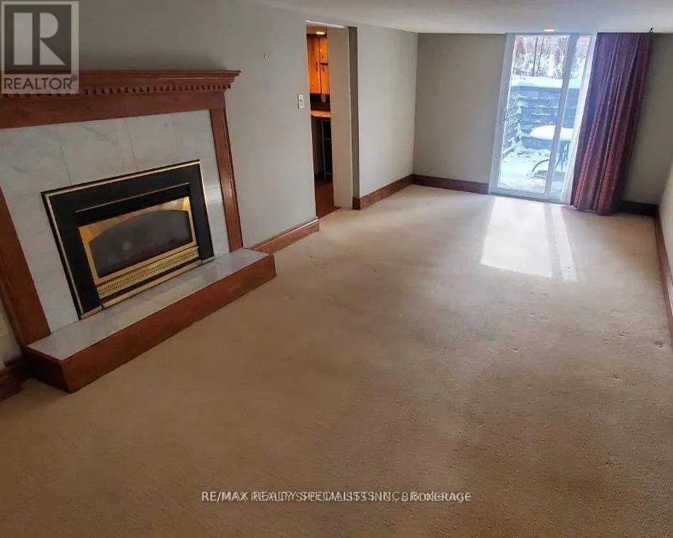 10 MAPLE AVENUE S