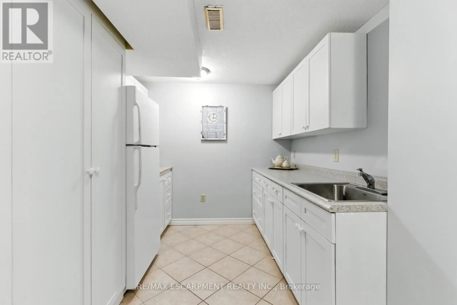 580 DEERHURST DRIVE