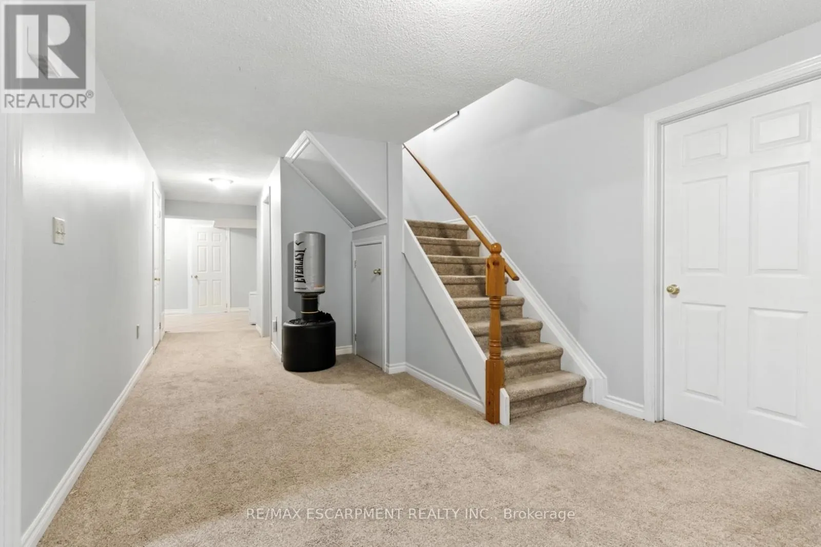 580 DEERHURST DRIVE