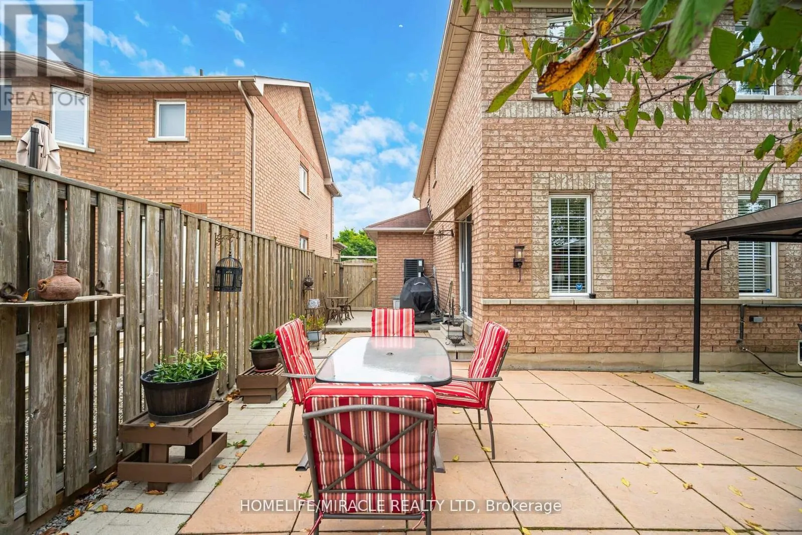 129 VAN SCOTT DRIVE