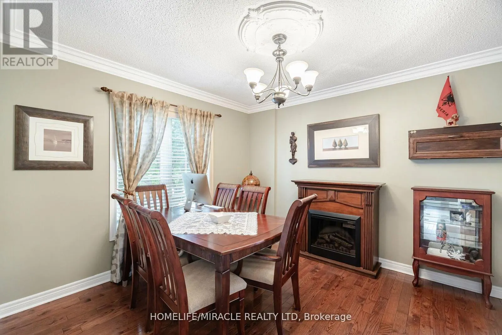 129 VAN SCOTT DRIVE