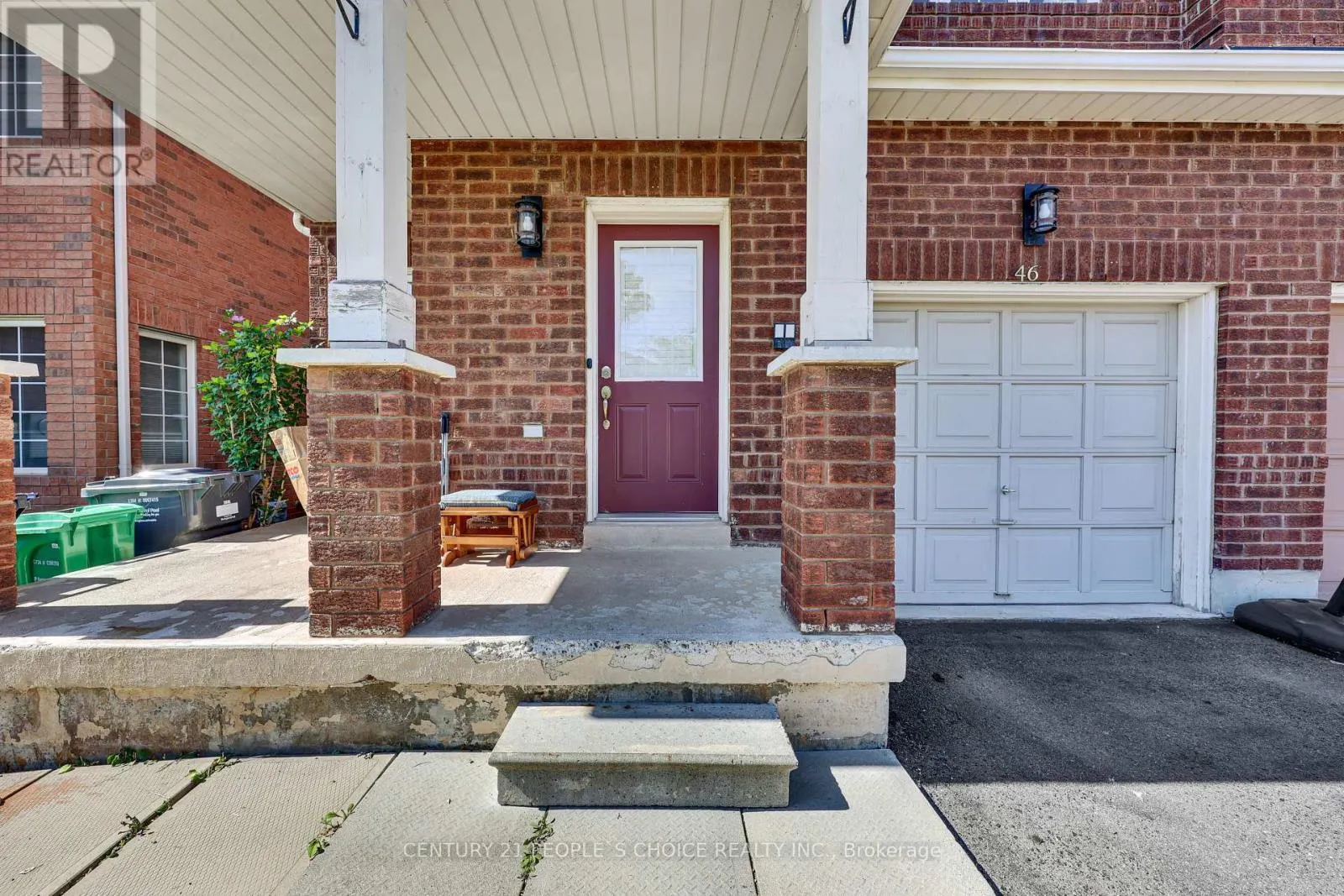 46 COMMODORE DRIVE