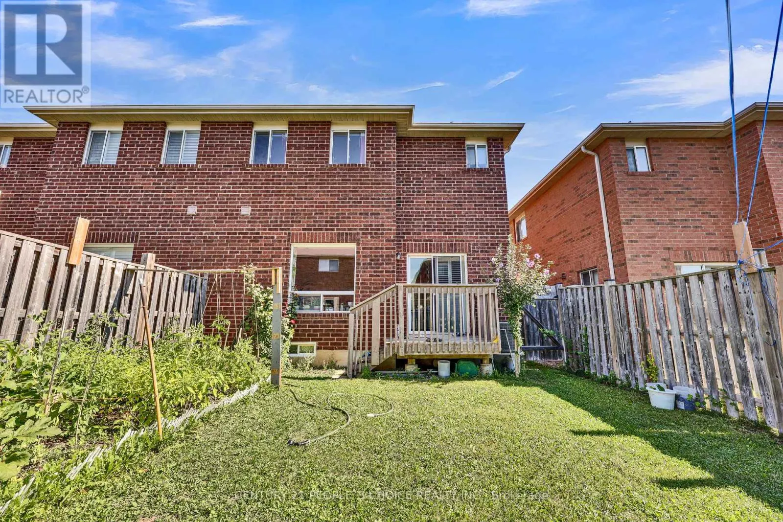 46 COMMODORE DRIVE