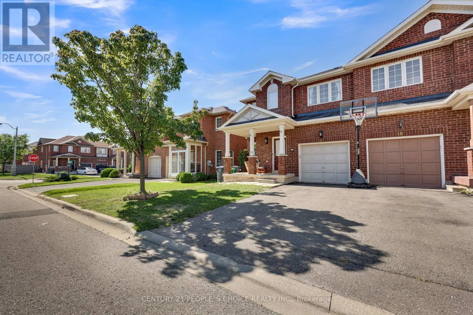 46 COMMODORE DRIVE